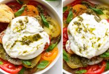 INSALATA VELOCE DI POMODORI HEIRLOOM E BURRATA