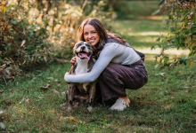 La Cagnolina Più Adorabile del Mondo del 2024 è una Dolce Pit Bull che ‘Non Ha Mai Incontrato uno Sconosciuto’