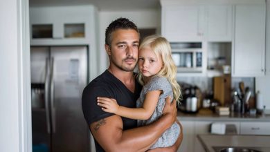Tornato dopo un lungo viaggio di lavoro, ho sentito da mia figlia una frase che mi ha gelato il sangue: “Papà, portami in orfanotrofio,” all’epoca non sapevo ancora cosa si nascondesse dietro questa richiesta…