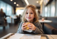 La mamma ha portato la figlia per la prima volta al McDonald’s. E questo giorno è diventato per me una lezione di gentilezza