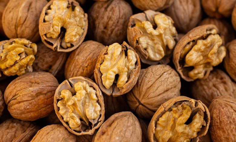 Cosa succede veramente al tuo corpo quando mangi le noci