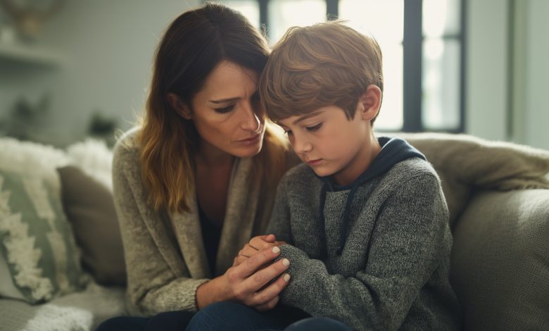 Mio figlio ha detto che semplicemente aveva dimenticato i pattini nel cortile. Non gli abbiamo creduto… fino a due giorni dopo, quando li ho visti nel posto meno previsto