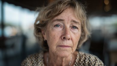 Mia nipote ha detto di vergognarsi di me. Perché non sembro una «nonna moderna»