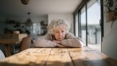 Ho lavorato all’estero per cinque anni per comprare una casa per mia madre. Ma quando sono tornata, l’incontro con lei non è stato affatto come me lo immaginavo…