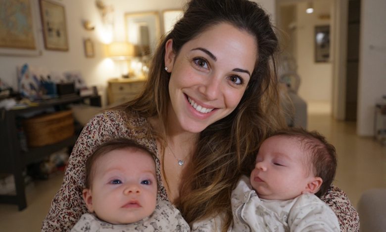 Ho assunto una dolce tata pensionata per i miei gemelli — e di notte la telecamera mi ha mostrato chi è veramente Ho assunto una dolce tata pensionata per i miei gemelli — e di notte la telecamera mi ha mostrato chi è veramente