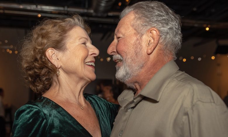 Dopo che mio marito se n’è andato, avevo paura anche solo di pensare a nuove relazioni… finché la sua mano non ha tremato sulla mia schiena…