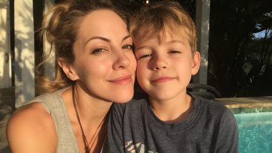 Mio padre mi ha cancellato dalla sua vita a causa di un figlio adottivo che «non era veramente mio», e quattro anni dopo è scoppiato in lacrime quando mio figlio gli ha parlato in un negozio…