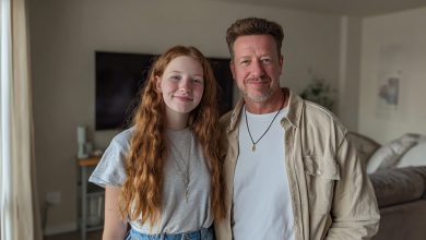 Mia figlia “andava a scuola” ogni mattina — finché la sua insegnante non ha chiamato per dire che era assente da una settimana…