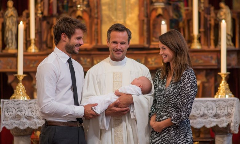 Mio marito mi ha chiesto di non andare al battesimo di nostro figlio — ma ci sono andata comunque e ho visto mia sorella essere presentata come la sua “mamma”…