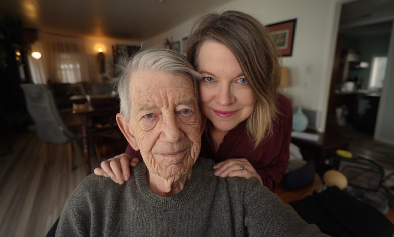 Mio patrigno mi ha allevato come una figlia dopo che mia madre è venuta a mancare, e al suo funerale ho scoperto una verità che mi era stata nascosta per anni…