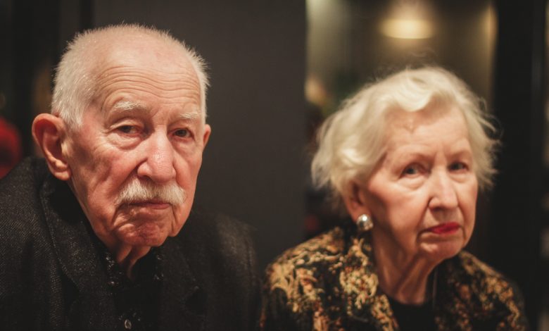 Per 39 anni mio marito ha tenuto un armadio chiuso a chiave. Dopo la sua morte l’ho aperto — e me ne sono pentita