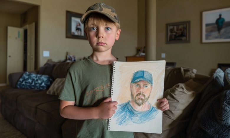 Mio figlio disegnava sempre lo stesso uomo — e un giorno bussò alla nostra porta…