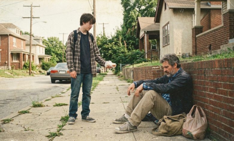 l ragazzo ha dato il suo pranzo a uno sconosciuto infreddolito per strada — e non sapeva che fosse una prova l ragazzo ha dato il suo pranzo a uno sconosciuto infreddolito per strada — e non sapeva che fosse una prova