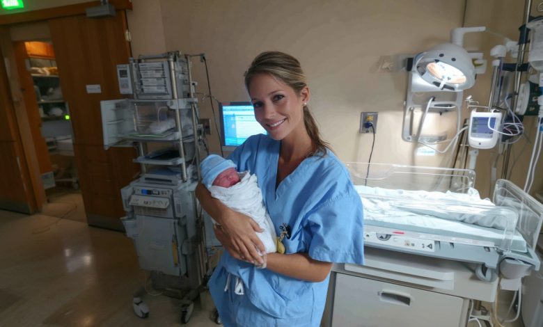 Ho perso uno dei gemelli durante il parto. Ma un giorno mio figlio ha visto un ragazzo che sembrava esattamente come lui