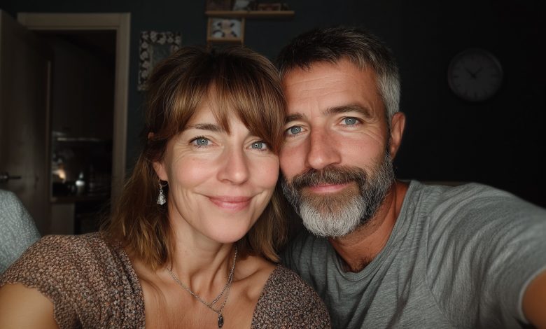 Per tre settimane mio marito ha chiamato un nome sconosciuto nel sonno — quindi ho fatto una telefonata che lui non si aspettava