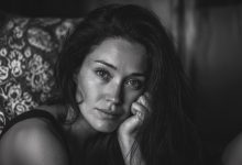 Mio marito mi ha raccontato che la mia migliore amica sta cercando di sedurlo e sono rimasta scioccata dalla sua sfacciataggine. Così abbiamo ideato un piano per darle una lezione…