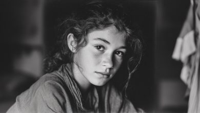 Il padre ha lasciato la mamma con dieci figli per una giovane cantante della chiesa — e dieci anni dopo ha chiamato chiedendo di tornare a casa