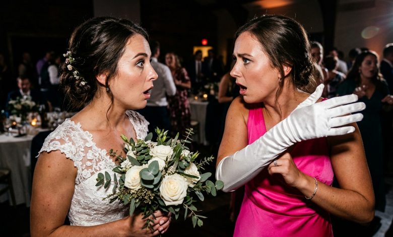 Mia sorella è venuta al mio matrimonio indossando un guanto – Sono rimasta sotto shock quando è scivolato via.