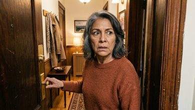 Per trent’anni ho pensato che fosse morto in un incendio — finché un nuovo vicino non ha bussato alla mia porta