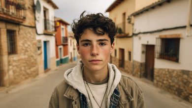 Ho Cresciuto il Figlio di Mia Sorella per 18 Anni — Poi Mi Ha Guardato negli Occhi e Ha Detto: “Sei un Estraneo per Me Ora”