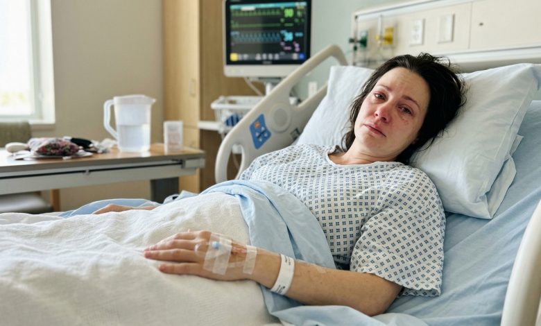 Mio marito ha deciso di prendere tutto dopo che gli ho salvato la vita. Ma mia figlia ha detto al giudice: «Posso mostrarvi qualcosa che mamma non sa?»