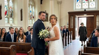 Al mio matrimonio, è apparsa un’anziana sconosciuta e ha indicato il mio futuro marito con il dito