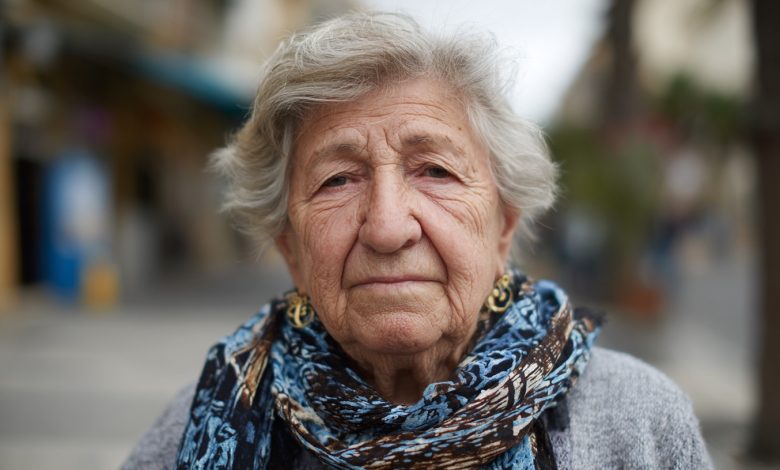 Mia nipote stava per iniziare l’università, quindi le ho offerto la mia stanza in più. Due mesi dopo ha cambiato la serratura della porta… Mia nipote stava per iniziare l’università, quindi le ho offerto la mia stanza in più. Due mesi dopo ha cambiato la serratura della porta…