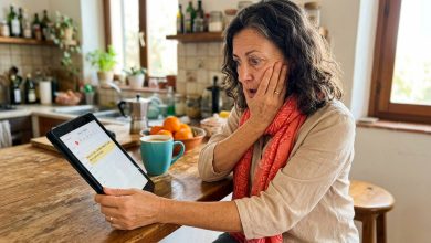 Ho preso l’anello di mia figlia per tenerlo al sicuro mentre era in viaggio. Lei disse che l’aveva perso. Un anno dopo l’ho visto al suo dito.
