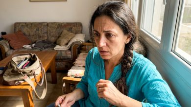 Al matrimonio di mia figlia ho scoperto che il mio posto era in un angolo lontano — per tutta la sera ho sorriso da lontano, e tre giorni dopo ho chiamato per scoprire chi aveva deciso di spostarmi lì Al matrimonio di mia figlia ho scoperto che il mio posto era in un angolo lontano — per tutta la sera ho sorriso da lontano, e tre giorni dopo ho chiamato per scoprire chi aveva deciso di spostarmi lì