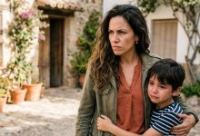 Mio figlio è autistico. L’altro giorno una vicina mi ha fermata nel cortile e, indicando mio figlio, mi ha chiesto: «Ma è normale? A volte si comporta in modo strano.» Mio figlio era lì accanto. Ha 9 anni. Ha sentito tutto e si è messo a piangere. Ho guardato il suo viso, poi mi sono voltata verso la vicina e ho fatto una cosa che tutto il palazzo si ricorda ancora.