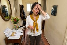 Mio figlio mi ha chiesto di trasferire temporaneamente il suo appartamento a mio nome. Due anni dopo, dice che ora è mio e non vuole più averci a che fare.