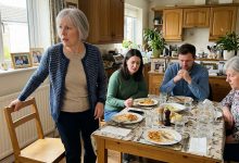 Mia figlia mi ha invitato a pranzo la domenica e ha detto che dovevamo parlare. Anche suo marito e sua madre erano a tavola. Quello che ho sentito mi ha fatto alzare e andarmene senza dire una parola.