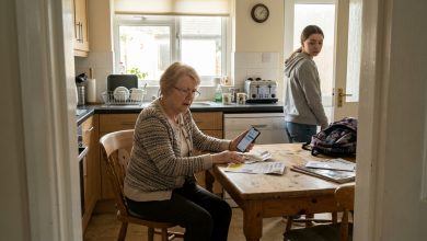 Mio Figlio Non Ha Chiamato per Tre Mesi. Poi Ho Scoperto Che Va a Trovare sua Suocera Ogni Weekend.