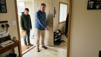 Ha cacciato fuori il fidanzato di sua figlia per gli stivali infangati. La mattina dopo, l’uomo è tornato.
