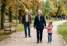 Durante una passeggiata con mia nipote, ho sentito qualcuno chiamare il mio nome. Mi sono girata e ho visto un volto di quarant’anni fa.