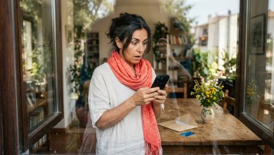 Mia figlia ha preso la mia carta di credito “per un giorno”. L’ho scoperto tre settimane dopo — quando è arrivata la bolletta.