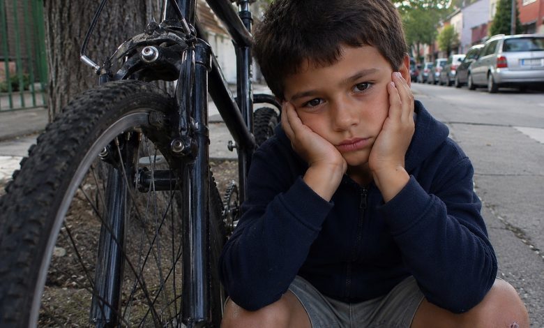 La vicina ha “regalato” a mio figlio una vecchia bicicletta, ma la sua frase una settimana dopo mi ha fatto vedere tutto in modo diverso…