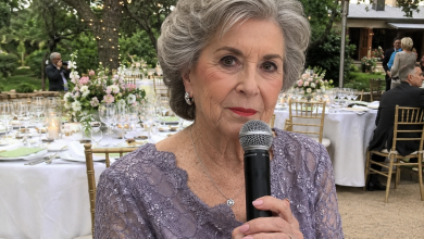 Al matrimonio di mia figlia, la mia ex suocera si è alzata e ha detto che non ero mai stata una madre degna